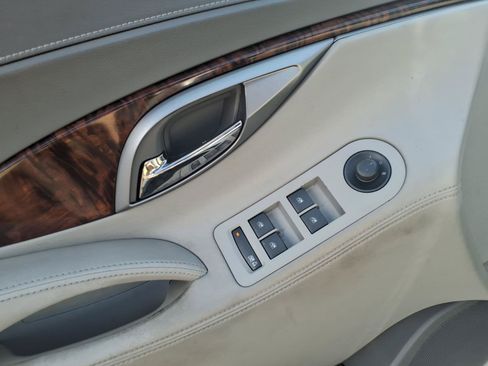 Used 2010 Buick LaCrosse CXL w/ Luxury Package FWD image 7
