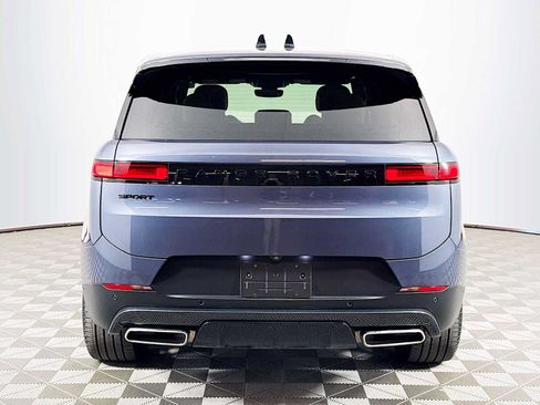 Used 2025 Land Rover Range Rover Sport SE AWD/4WD image 6