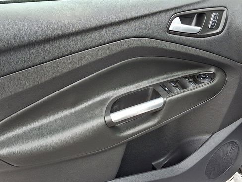 Used 2016 Ford Escape SE w/ Equipment Group 201A image 12