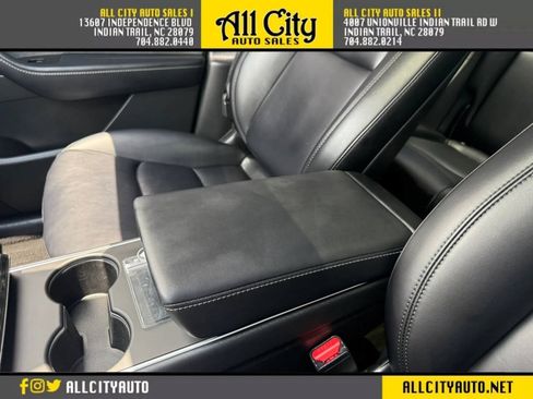 Used 2021 Tesla Model Y Long Range AWD/4WD image 35