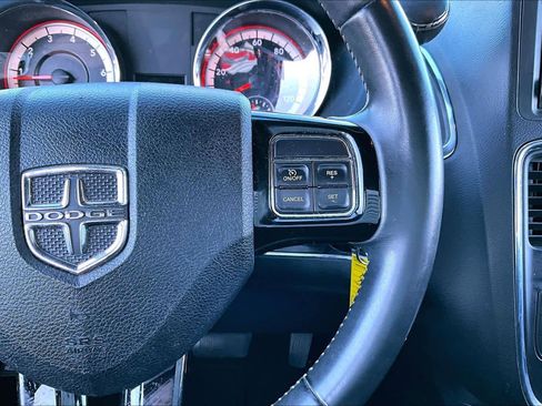 Used 2016 Dodge Grand Caravan SE image 20