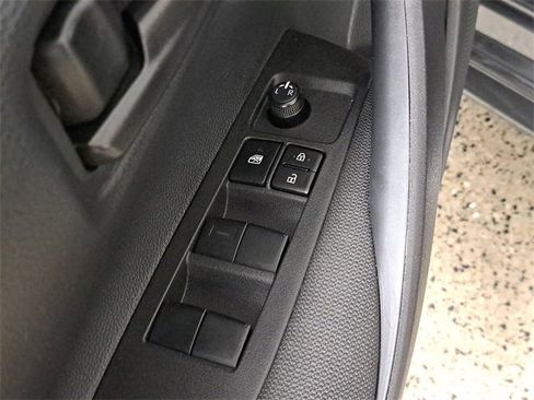 Used 2025 Toyota Corolla LE image 22