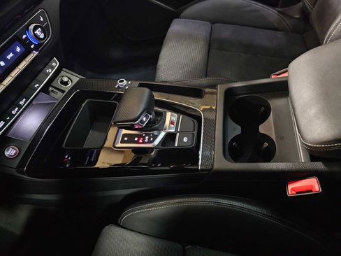 Used 2023 Audi SQ5 Premium w/ Convenience Package image 29