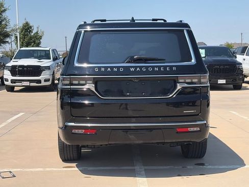 Used 2022 Jeep Grand Wagoneer Series III w/ Rear Seat Video Group 1 AWD/4WD image 7