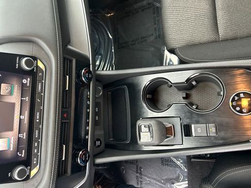 Used 2026 Nissan Rogue SV image 14