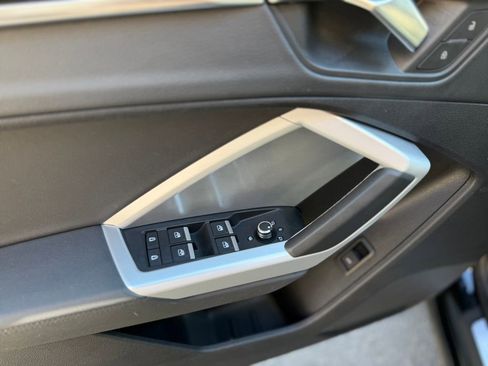 Used 2025 Audi Q3 2.0T Premium image 22