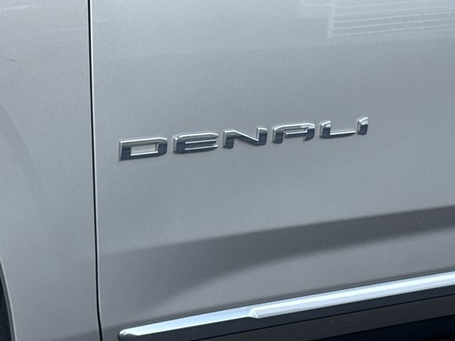 Used 2021 GMC Yukon Denali w/ Denali Premium Package AWD/4WD image 21