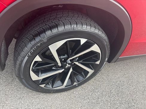 Used 2023 Mitsubishi Outlander SE image 13