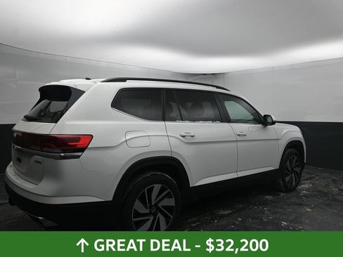 Used 2025 Volkswagen Atlas SE image 14