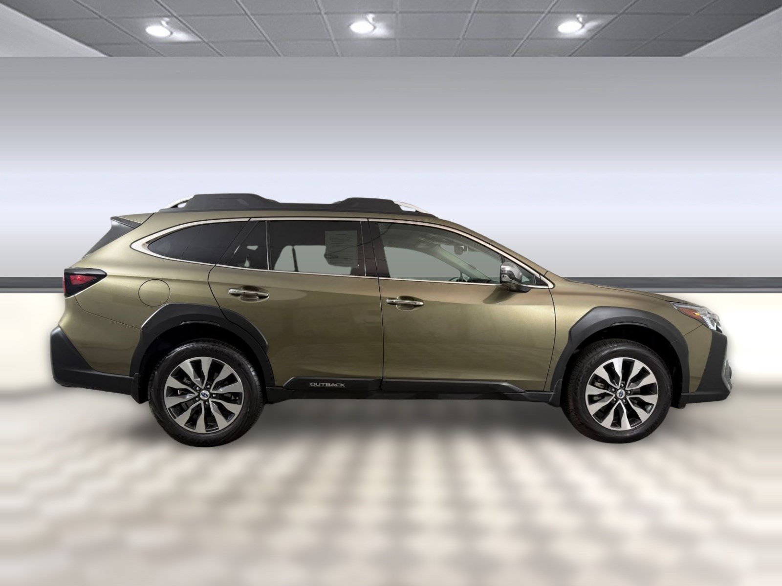 Used 2025 Subaru Outback Touring XT AWD/4WD image 8
