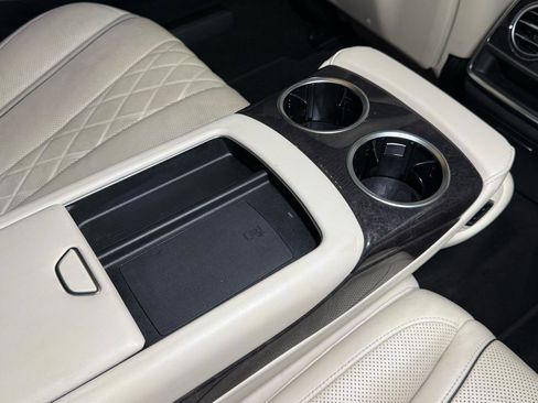 Used 2019 Mercedes-Benz S 560 Sedan image 40