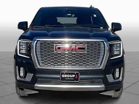 Used 2021 GMC Yukon Denali w/ Denali Premium Package image 3