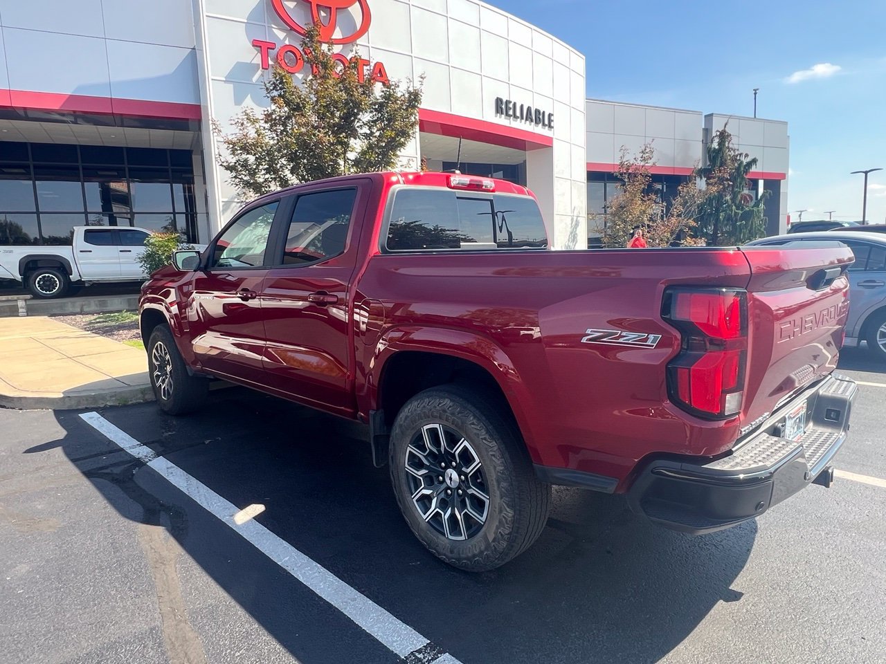 Used 2023 Chevrolet Colorado Z71 w/ Z71 Convenience Package 2 AWD/4WD image 10