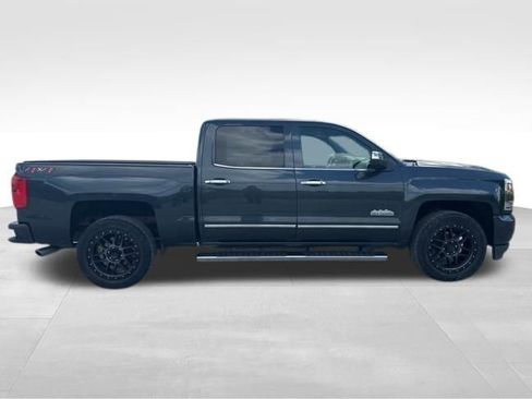 Used 2018 Chevrolet Silverado 1500 High Country AWD/4WD image 7