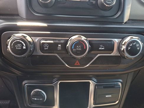 Used 2021 Jeep Wrangler Unlimited Sport AWD/4WD image 17