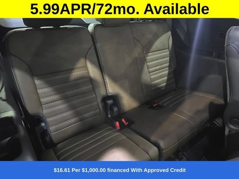 New 2026 GMC Acadia Denali Ultimate w/ LPO, Floor Liner Package AWD/4WD image 13