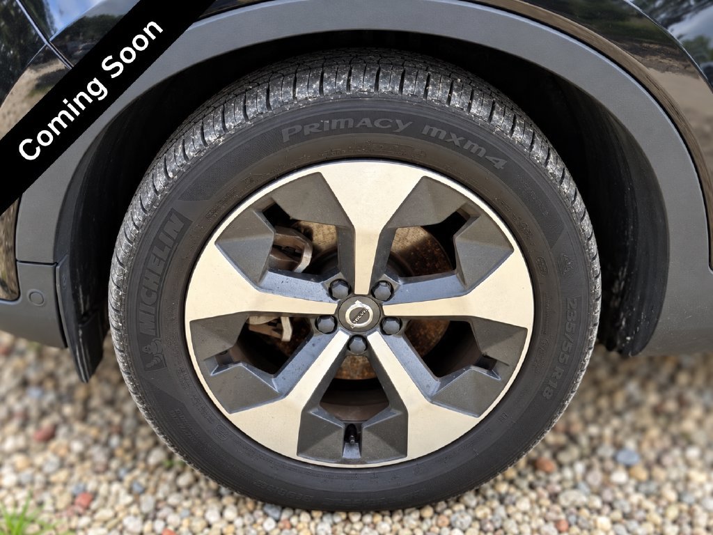 Certified 2023 Volvo XC40 B4 Plus w/ Driver Assist Package FWD image 9