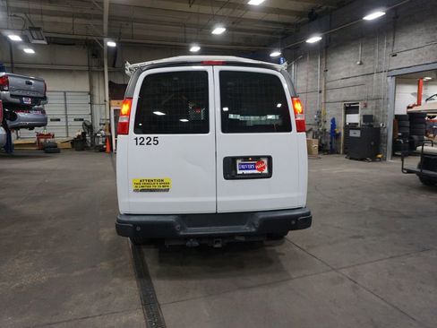 Used 2020 Chevrolet Express 2500 w/ Driver Convenience Package image 17