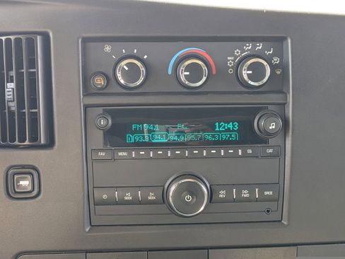 Used 2022 Chevrolet Express 2500 w/ Driver Convenience Package image 21