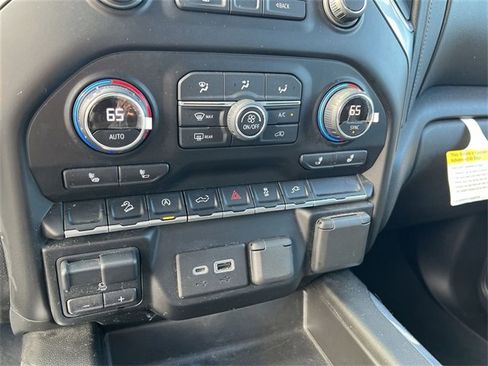 Certified 2021 Chevrolet Silverado 1500 RST image 16