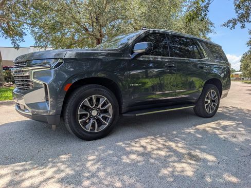 Used 2021 Chevrolet Tahoe LT w/ Luxury Package RWD image 3