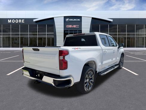 Used 2023 Chevrolet Silverado 1500 LT AWD/4WD image 3