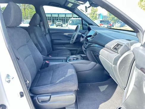 Used 2022 Honda Pilot Sport image 17