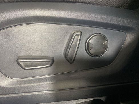 Used 2025 Ford Explorer Active AWD/4WD image 15