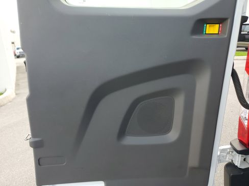 Used 2024 Ford Transit 350 XLT image 17