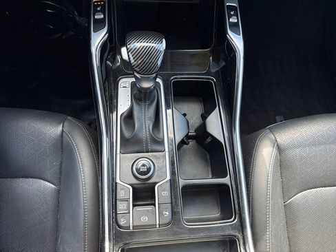 Used 2023 Kia Sorento SX image 21