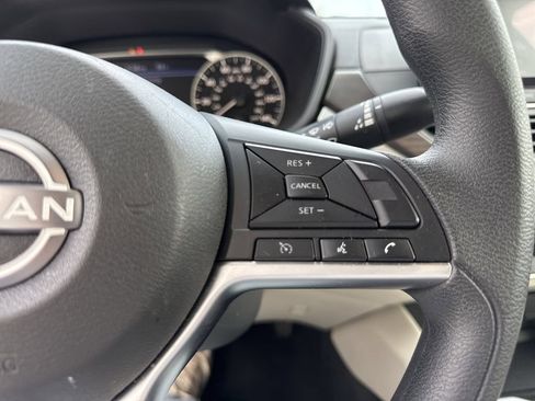 Certified 2025 Nissan Altima 2.5 SV FWD image 22
