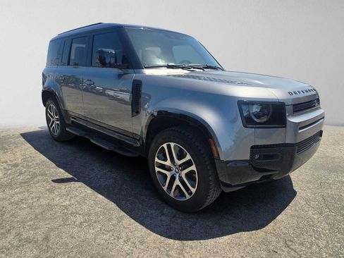Used 2024 Land Rover Defender 110 X-Dynamic SE AWD/4WD image 7