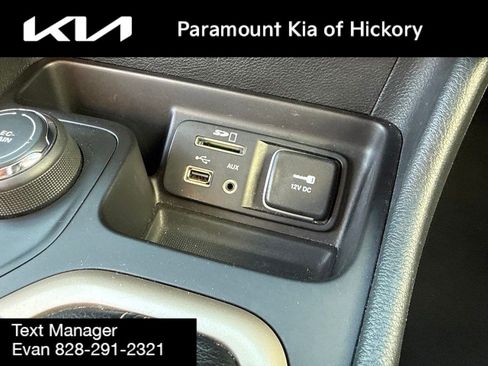 Used 2016 Jeep Cherokee Limited AWD/4WD image 25