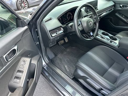 Used 2025 Honda Civic Sport image 10