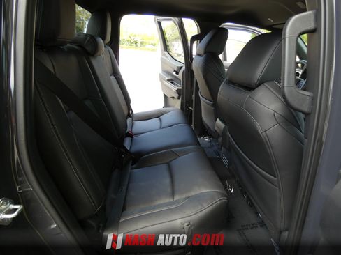 Used 2025 Toyota Tacoma TRD Sport AWD/4WD image 44