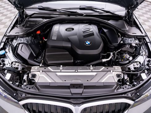 Used 2025 BMW 330i xDrive Sedan AWD/4WD image 31