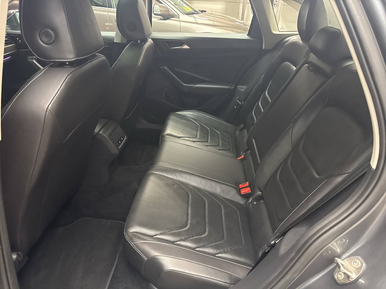 Used 2020 Volkswagen Jetta SEL Premium FWD image 23