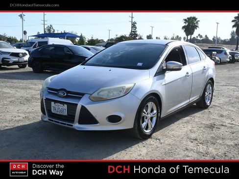 Used 2013 Ford Focus SE FWD image 1