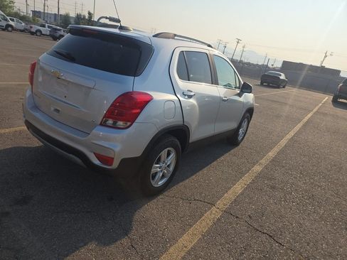 Used 2019 Chevrolet Trax LT w/ LT Convenience Package AWD/4WD image 4
