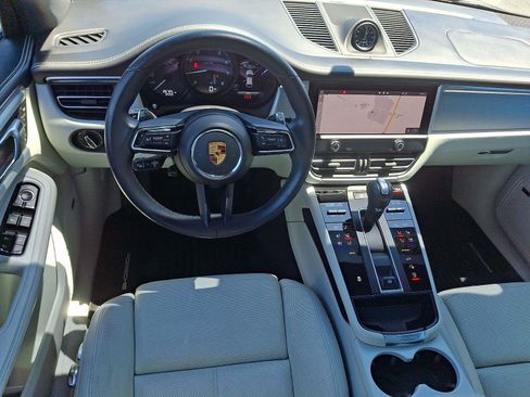 Used 2023 Porsche Macan AWD/4WD image 11