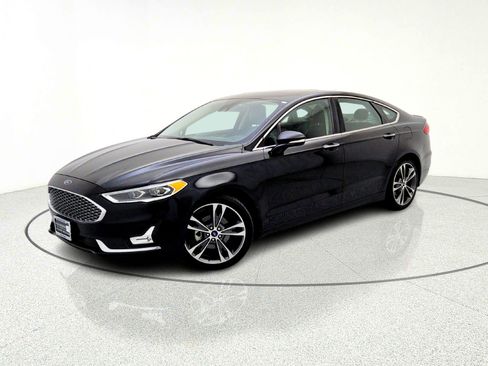 Used 2019 Ford Fusion Titanium image 1