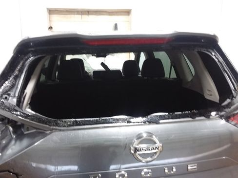 Used 2021 Nissan Rogue SL w/ Premium Package FWD image 17