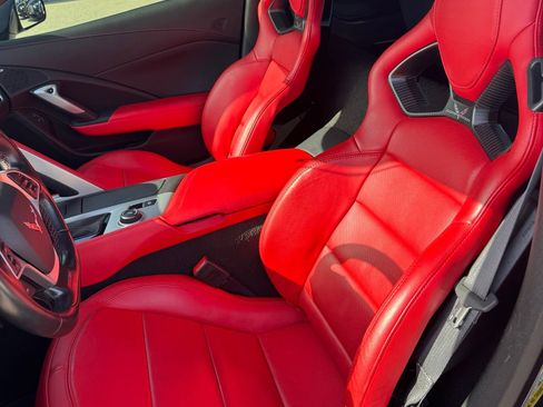 Used 2017 Chevrolet Corvette Z06 w/ Z07 Performance Package RWD image 17