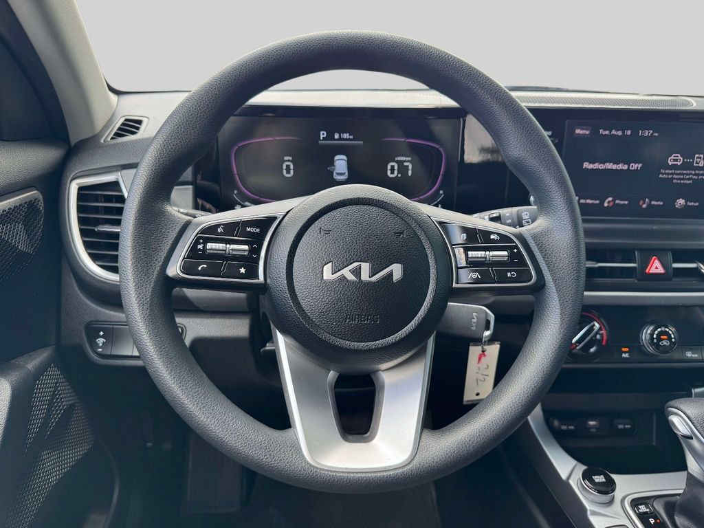 Used 2024 Kia Seltos LX AWD/4WD image 12