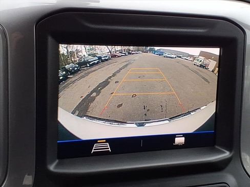 Used 2020 GMC Sierra 2500 4x4 Crew Cab w/ Convenience Package image 21