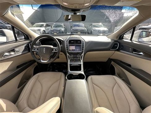 Certified 2020 Lincoln Nautilus Reserve w/ Equipment Group 201A image 3