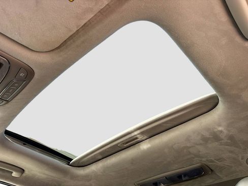 Used 2022 Kia Telluride SX w/ SX Prestige Package image 23