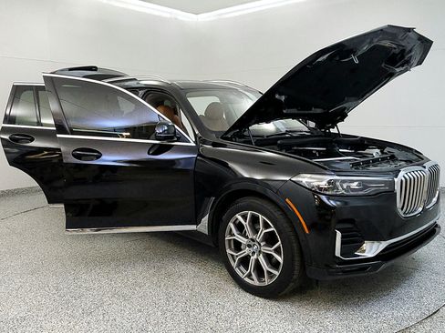 Used 2022 BMW X7 xDrive40i w/ Executive Package AWD/4WD image 9