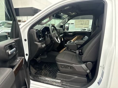 New 2026 GMC Sierra 3500 SLE w/ SLE Convenience Package image 13