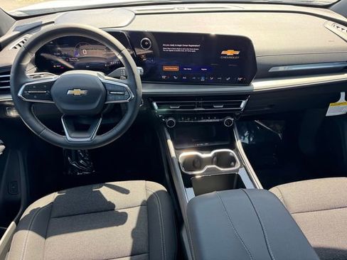 New 2026 Chevrolet Traverse LT FWD image 11